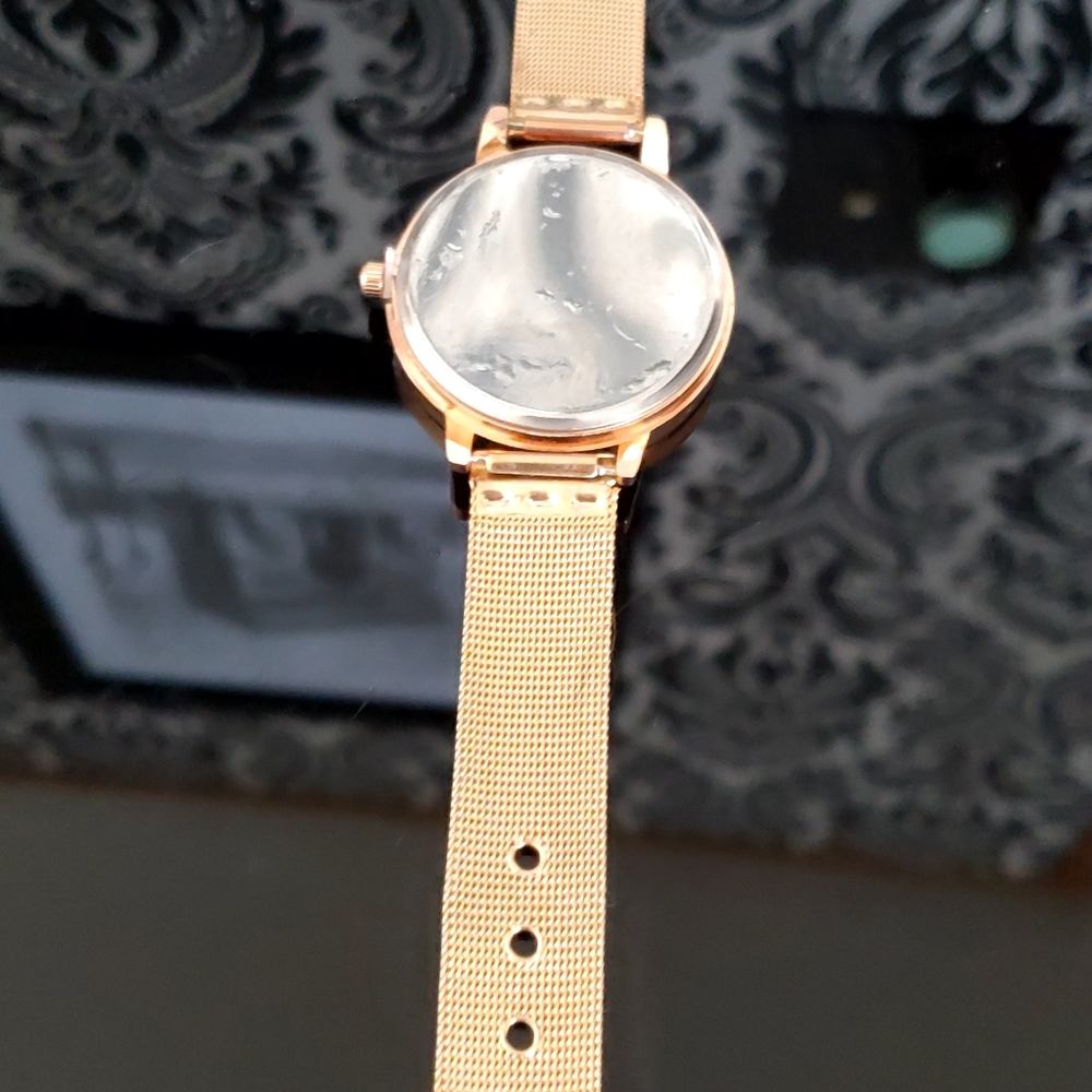 Hummingbird Rose Tone Mesh Strap Watch - Picture 3 of 4